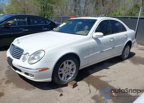 2004 Mercedes-Benz E 320 z USA, uszkodzony, nr VIN WDBUF65J24A586574